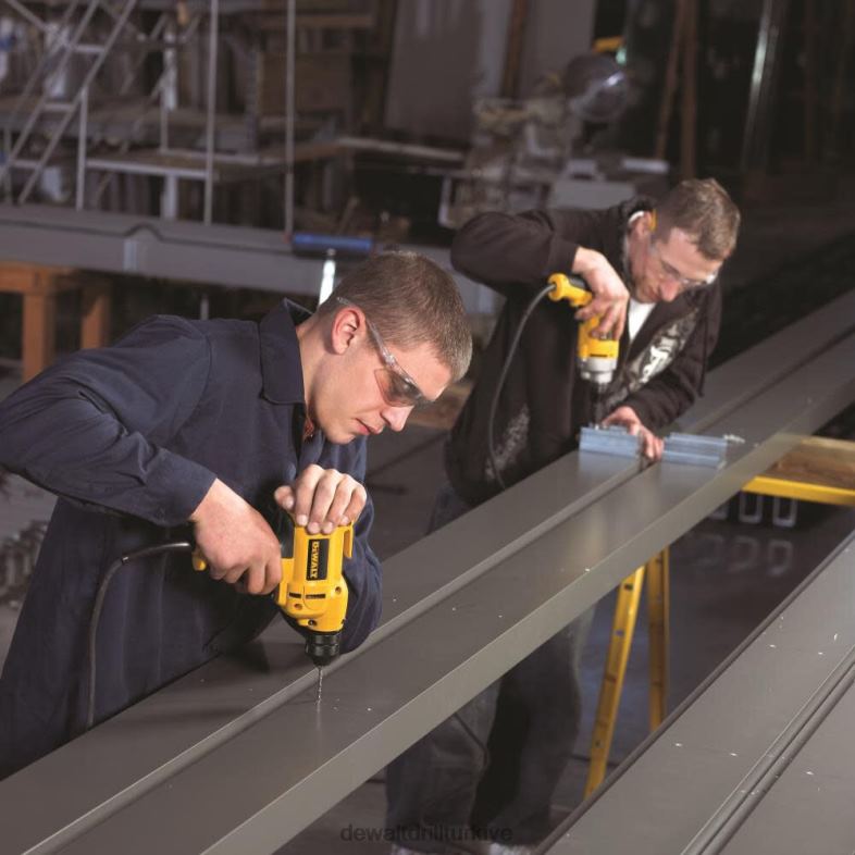 8 amp 3/8 inç anahtarsız kablolu matkaplar, çantayla birlikte DEWALT R2068149 aletler